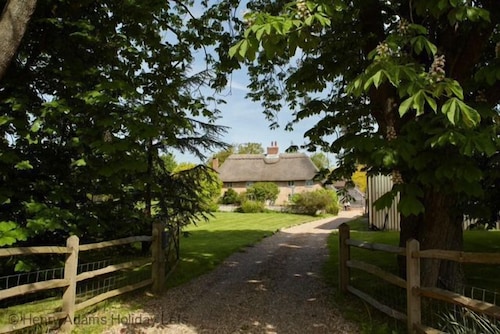 The Stables , Birdham  -  a barn conversion that sleeps 4 guests  in 2 bedrooms