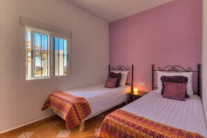 2 bedrooms, iron/ironing board, WiFi, bed sheets