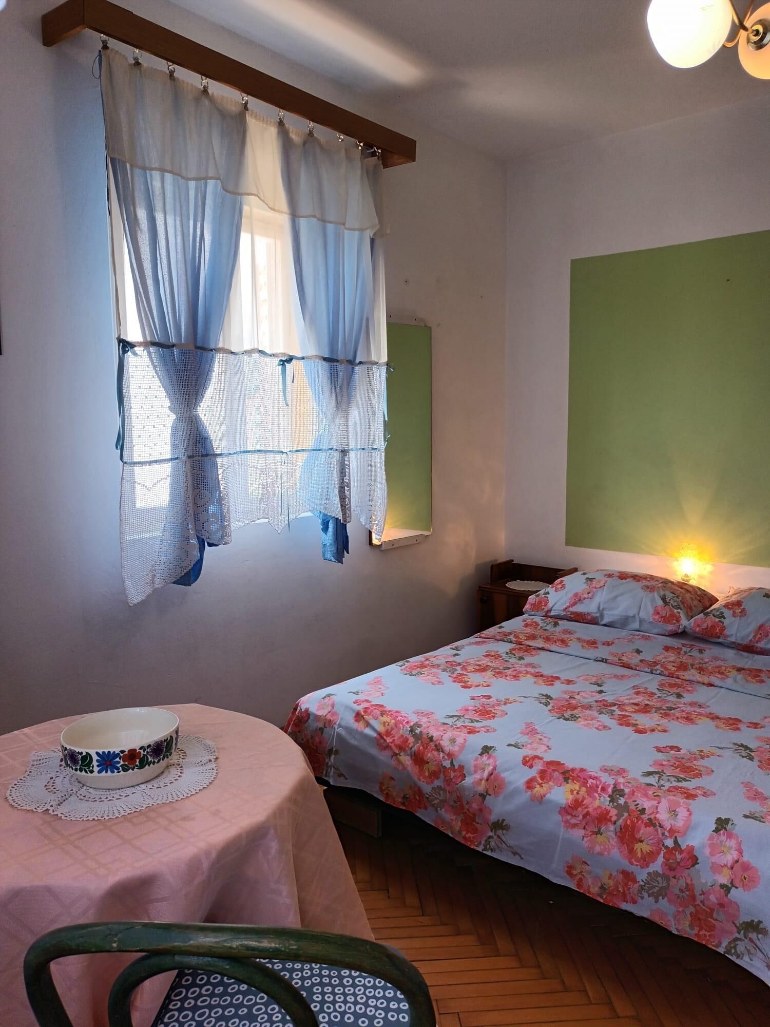 Studio Flat With Balcony Jelsa, Hvar (As-4602-a) - Jelsa