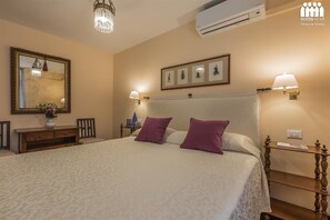 1 bedroom, iron/ironing board, free WiFi, bed sheets - Ca' Cerchieri 1 Cosy Apartment (Venice)