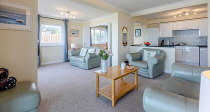 2 Bed in Clifton Court (oc-flt18)