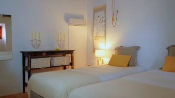 2 chambres, chambres insonorisées, fer et planche à repasser, Wi-Fi