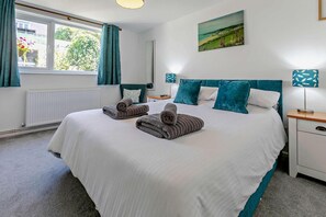 5 bedrooms, iron/ironing board, travel cot, free WiFi