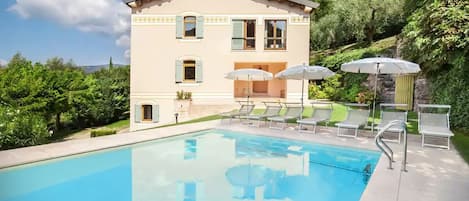 Villa, 5 Bedrooms, Partial Lake View