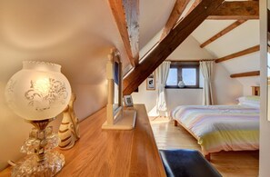 1 habitación, tabla de planchar con plancha, wifi gratis y ropa de cama 