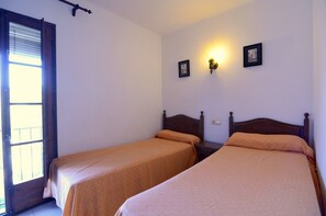2 slaapkamers, een strijkplank/strijkijzer, wifi, beddengoed