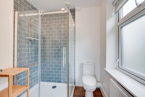 Towels - 4 Bed in Woolacombe (oc-n2116) (Woolacombe)