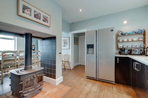 Microwave, oven, dishwasher, toaster - 4 Bed in Woolacombe (oc-n2116) (Woolacombe)