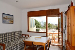 TV - APARTMENT RIELLS DE MAR A6 1D (L'Escala)