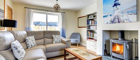 TV, fireplace, DVD player