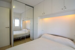 1 Schlafzimmer, Bügeleisen/Bügelbrett, kostenloses WLAN, Bettwäsche