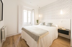 3 bedrooms, in-room safe, iron/ironing board, free WiFi