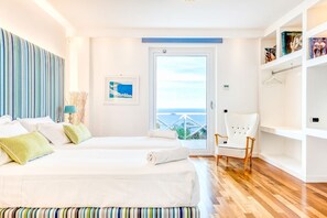 4 bedrooms, in-room safe, desk, iron/ironing board