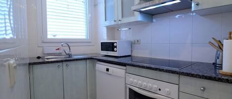Fridge, microwave, oven, dishwasher