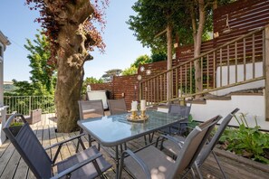 Outdoor dining - 4 Bed in Ilfracombe (oc-rockho) (Ilfracombe)