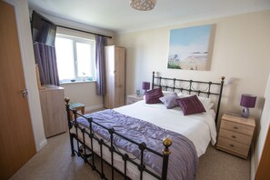 2 soverom, strykejern/-brett, wi-fi og sengetøy