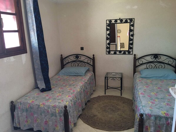 House - 4 Bedroom Beach Side House Ref 1064 (Agadir)