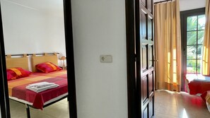 3 sovrum, strykjärn/strykbräda, gratis wi-fi och sängkläder