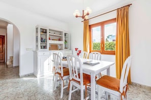 Dining - Villa Pi Verd - Three Bedroom Villa, Sleeps 6 (Cala d'Or)