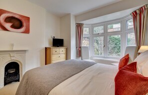 3 chambres, fer et planche à repasser, lit parapluie, Wi-Fi gratuit