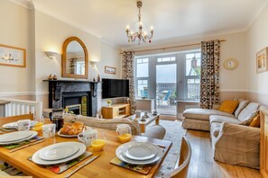 Dining - 2 Bed in Woolacombe (oc-dolph) (Woolacombe)