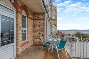 Outdoor dining - 2 Bed in Woolacombe (oc-dolph) (Woolacombe)