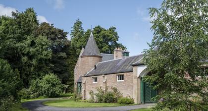 MONTEVIOT STABLES WEST - woodland trails and inspirational gardens, 4 bedroom
