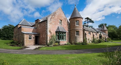 MONTEVIOT STABLES WEST - woodland trails and inspirational gardens, 4 bedroom