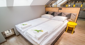 Premium bedding, soundproofing, iron/ironing board, free WiFi