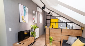 Comfort appartement, 1 slaapkamer | Woonruimte | Flatscreentelevisie