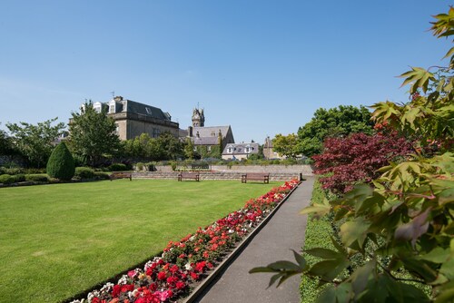 COLDSTREAM COACH HOUSE - Tweed fishing, golf & river walks, village pubs nearby