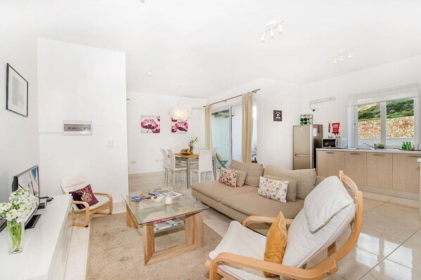 TV - The Hillock North B9 (Marsalforn)