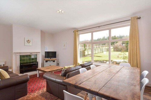Traditional 3‑Bedroom Countryside Cottage near St Andrews with Garden, Parking & Pet Friendly
