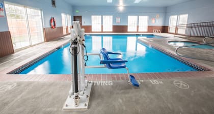Bridgeway Inn & Suites Portland Airport