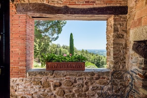 Interior - Tuscany Villa with Breathtaking View at Dotholiday (Civitella in Val di Chiana)