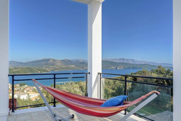 Villa (4 Bedrooms) | Exterior