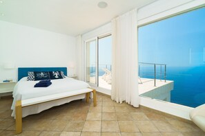 3 makuuhuonetta, silitysrauta/-lauta, Wi-Fi, vuodevaatteet