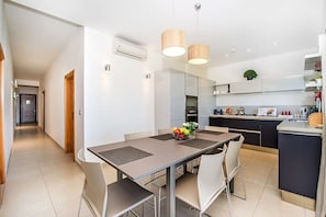 Dining - The Hillock North G6 (Marsalforn)
