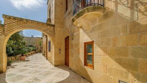 Property grounds - The Hamlet 3 Holiday Home (L-Għasri)