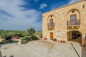 Exterior - The Hamlet 3 Holiday Home (L-Għasri)