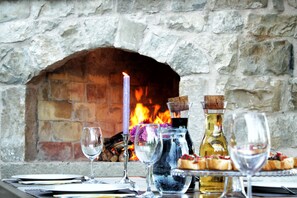 Outdoor dining - Villa Giulia with private pool, near Dubrovnik.  (Cilipi)