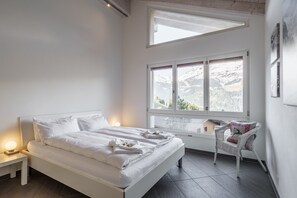 3 camere, ferro/asse da stiro