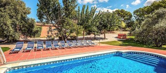 Country Chateau for 22 persons - close to Sitges!