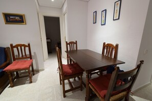 تناول الطعام