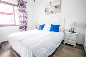2 chambres, fer et planche Ă repasser, Wi-Fi gratuit, draps fournis