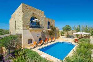 Pool - Dar Il-Bahar Holiday home (San Lawrenz)
