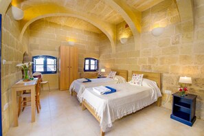 3 bedrooms, iron/ironing board, free WiFi, bed sheets - Dar Il-Bahar Holiday home (San Lawrenz)