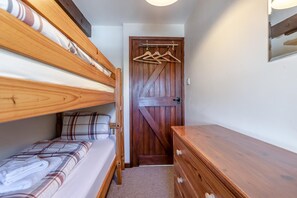 4 bedrooms, iron/ironing board, travel cot, free WiFi