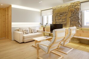 テレビ、DVD プレーヤー