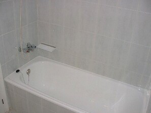 Bathtub